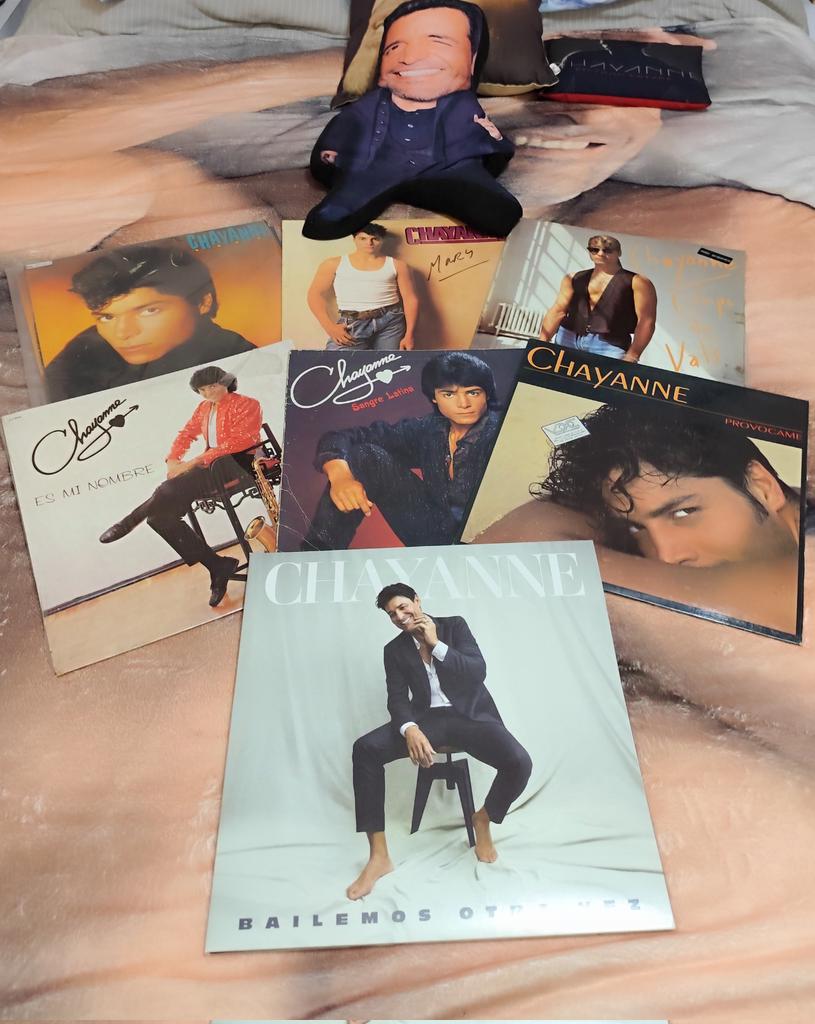MeryCristina's tweet photo. @CHAYANNEMUSIC Una parte de mi colección #Chayannera @CHAYANNEMUSIC https://t.co/j3KD7NQh1o