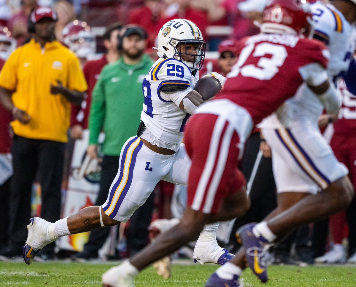 mjohnsonphoto's tweet photo. As promised here is my πΈ gallery from @LSUfootball win over @RazorbackFB in @theadvocatebr & @NOLAnews. #PHOTOS #photooftheday #LSUvsARK #LSUTigers #lsuvsarkansas #Nikon #NCAAFB #GeauxTigers #LSU
https://t.co/TXijIHd8bf https://t.co/XjtWzTS21K