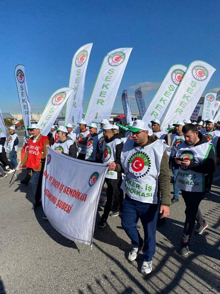 sekerissen's tweet photo. #zordayizgecinemiyoruz https://t.co/ZlwN442X8j