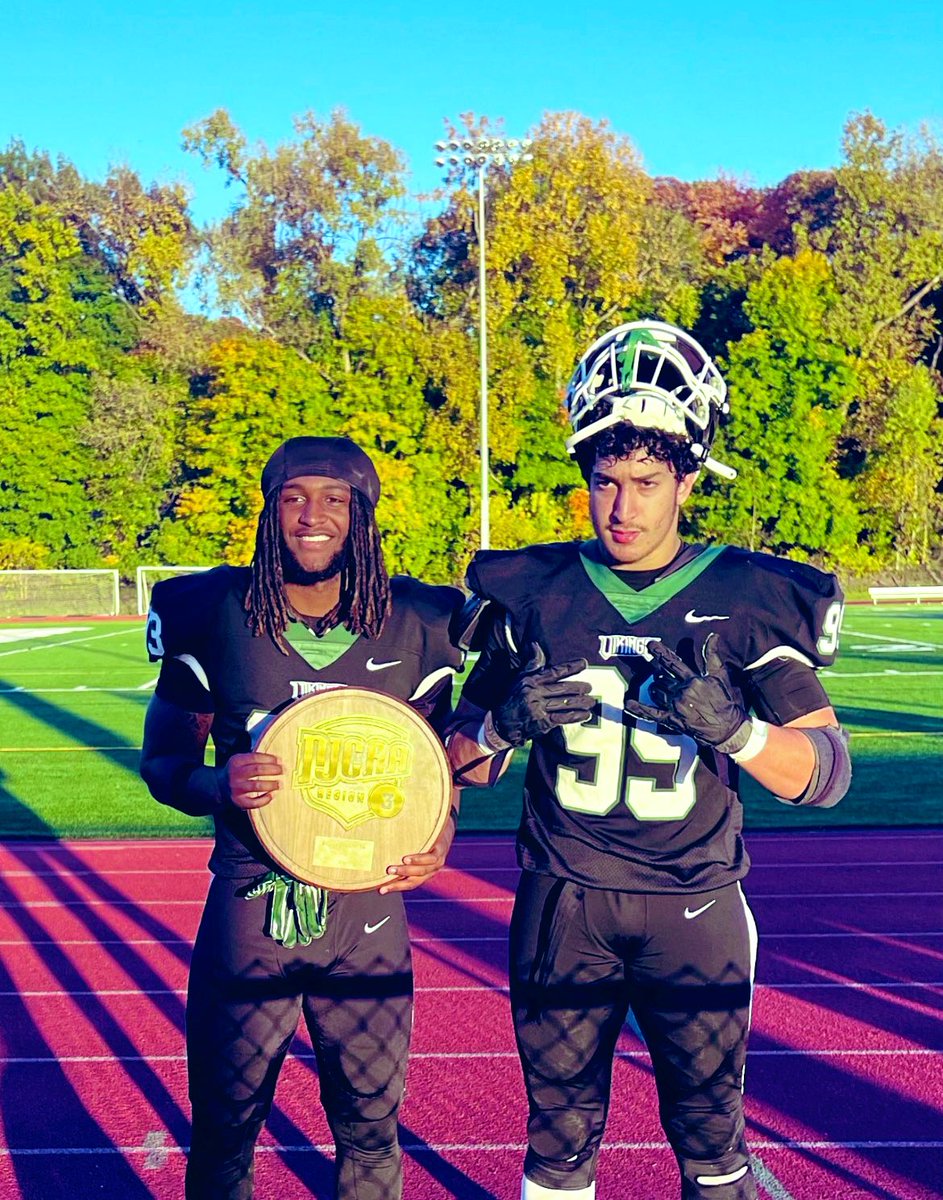 Mohanad Nahhas (@mohanadnahhas) on Twitter photo Blessed To Be a JUCO Regional Champ As a Freshman🏆. Going For That #1 In Spot.
<a href="/CoachSesay/">Brandon Sesay</a> <a href="/CoachDonJones/">Coach "Unk”</a>
#JUCOPRODUCT🏴☠️ Blessed To Be a JUCO Regional Champ As a Freshman🏆. Going For That #1 In Spot.
<a href="/CoachSesay/">Brandon Sesay</a> <a href="/CoachDonJones/">Coach "Unk”</a>
#JUCOPRODUCT🏴☠️