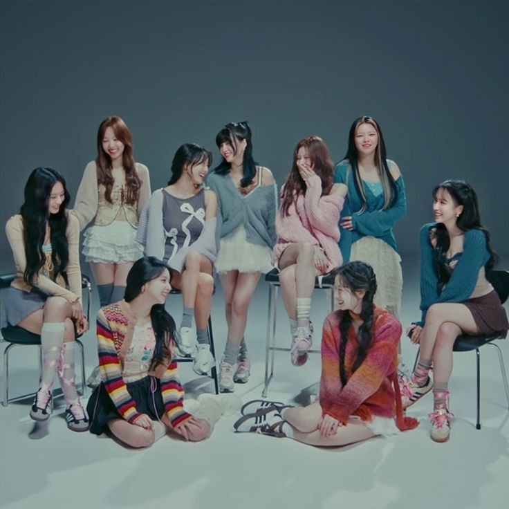 TWICE_quotes's tweet photo. “We love ONCE the most in the world. 
ONCE, will you stay with us forever?”
  - TWICE

#원스 #ONCE #트와이스 #TWICE #TWICE_9TH_ANNIVERSARY #HOME_9ROUND @JYPETWICE https://t.co/BWhMrzjnIq