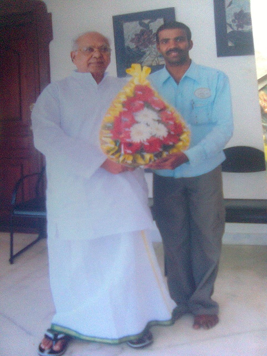 kamalakarBootla's tweet photo. 💐పద్మశ్రీ పద్మభూషణ్ పద్మవిభూషణ్  దాద సాహెబ్ పాల్కె అవార్డు గ్రహీత DR  శ్రీ శ్రీ అక్కినేని నాగేశ్వరరావు గారి💐
 జయంతి సందర్బంగా సమస్త అక్కినేని వంశ అభిమానులు అందరికి  ANR జయంతి శుభాకాంక్షలు....

మీ బూట్ల కమలాకర్ 
సిరిసిల్ల
9866769666 https://t.co/dMXFv9SRy3