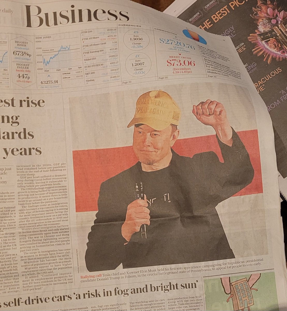 AndStys's tweet image. Make Tesla Great Again while singing and driving with your fist up in the deeply X-rated dark space. Their self-drive cars 'a risk in fog and bright sun.'