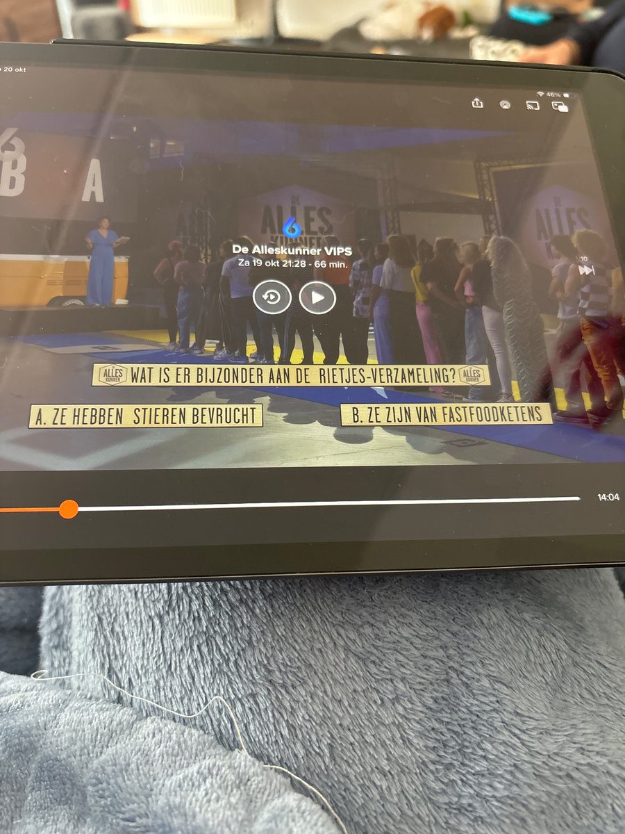 gamegirl_Mnq's tweet photo. Iemand in Friesland verzamelt rietjes.. wat is hier bijzonder aan? Nou rietjes die stieren bevruchten is wel heel erg zeldzaam #alleskunner https://t.co/onFqZiLVmY