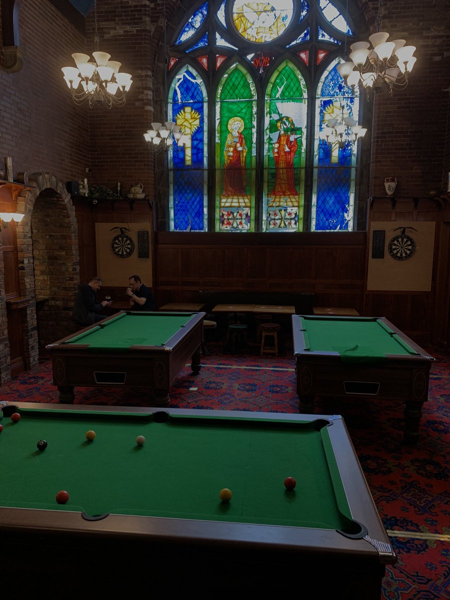 Andy_JGordon's tweet photo. Stumbled across a top away boozer here in Hull 

£4 beers, free pool, tunes on, £8 carvery if ya hungry https://t.co/UtHuqk0pCi