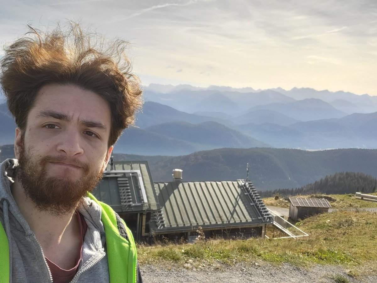 Da geh ich einmal wandern und der Berg auf den wir hochgegangen sind heißt einfach brauneck 💀