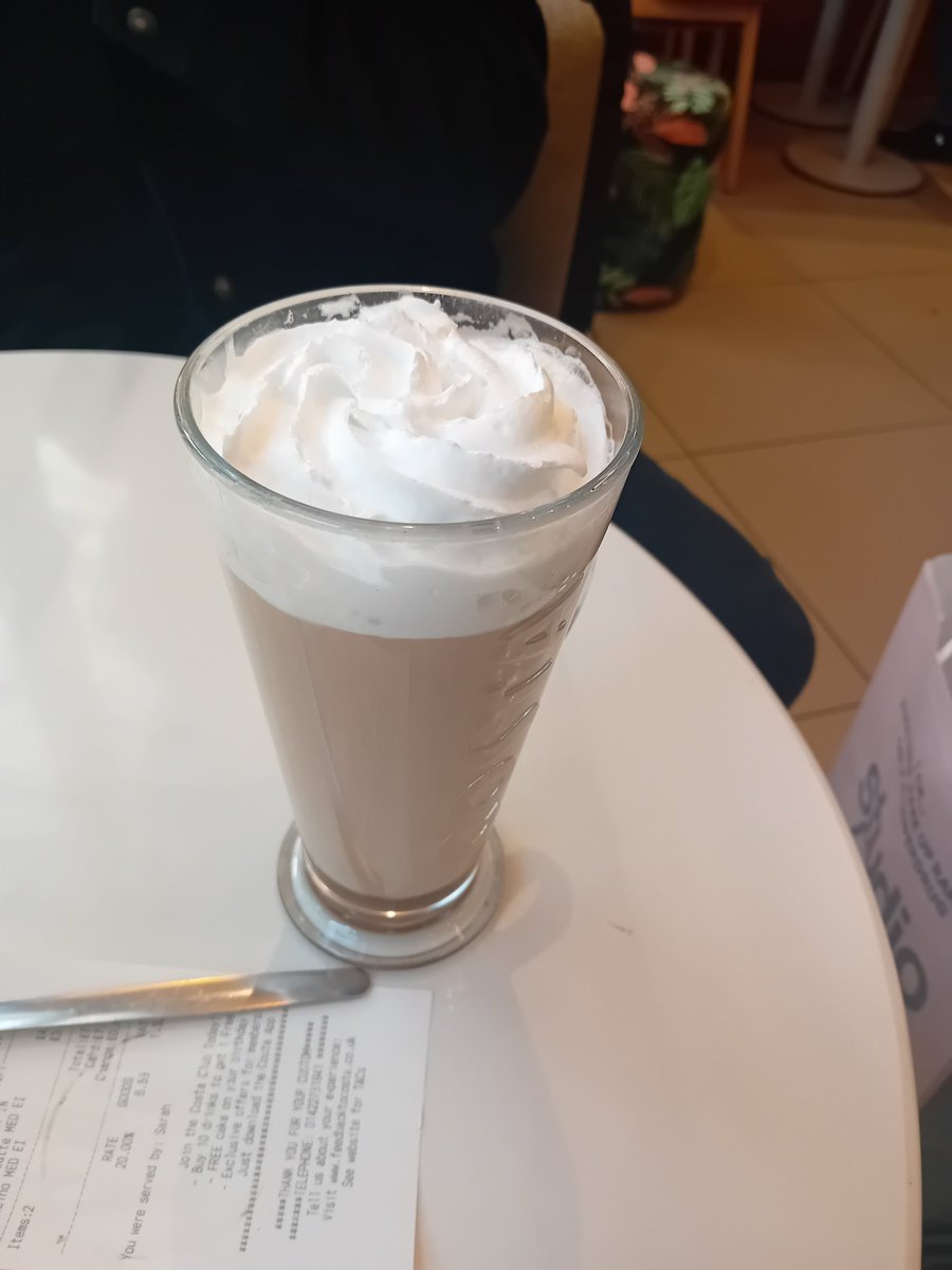 What I ordered Vs what I got 

<a href="/CostaCoffee/">Costa Coffee</a> think my #MapleHazel is a little lacking!