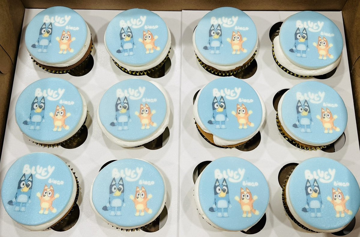 DynastyCakes77's tweet photo. Cake, cupcakes and cookies Thank you Orona Family for allowing us to be part of your special event! 🥰 @eorona26
#dynastycakesandsweets #printedimagecookies #sugarcookies #personalizedcookies #smallbusiness #elpasobaker #birthdaycakesforkids https://t.co/8hxUpVS9jq