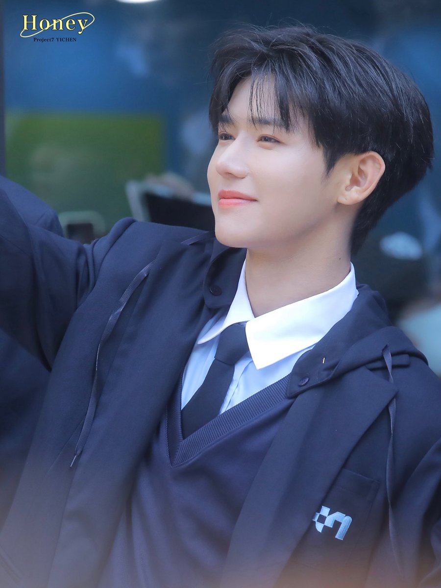 GaVUuMqbQAAZUn2.jpg?format=jpg