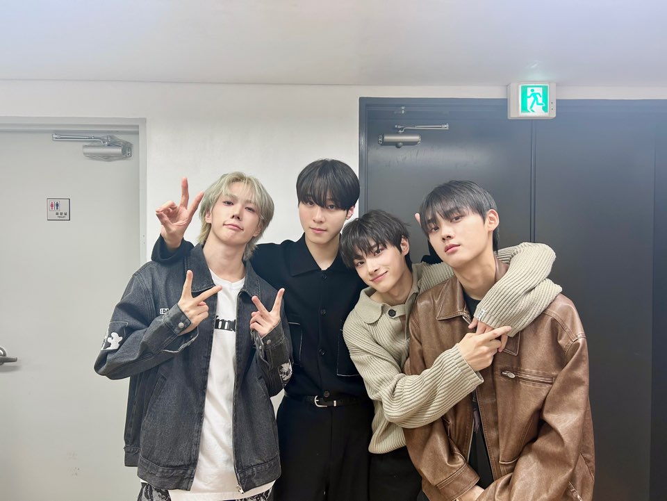 [💙_#원팩트] 

૮₍ྀི ੑ𐬎 ݂. ٜ .݂ୄྀིა ̥ﾟ☘.⋆
::~행운의 원팩트 도착~::

다음주도 화이팅❣️

#ONEPACT #원팩트