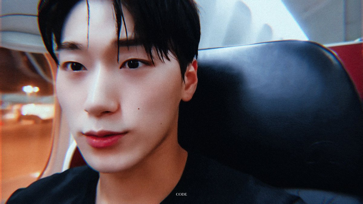 Code99710's tweet image. SAN in Dolce&amp;amp;Gabbana S/S 2025

#산 #SAN #에이티즈 #ATEEZ