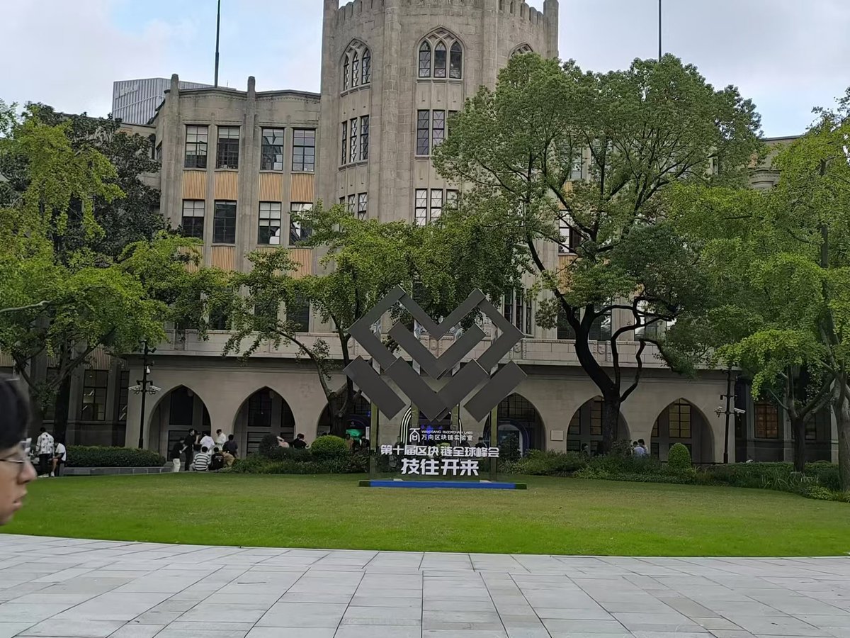 beavn🤑 tweet media