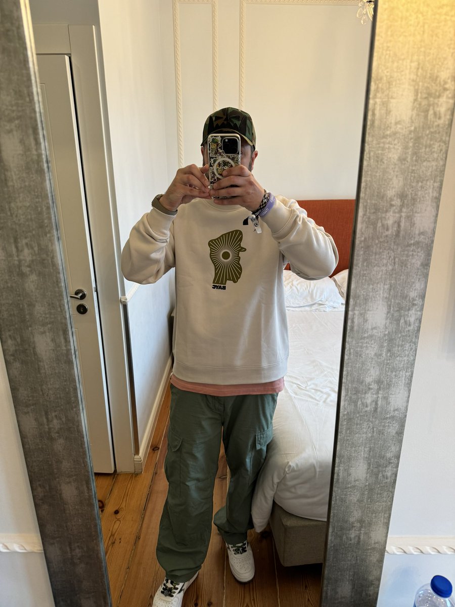 Ape in Progress 🍌 tweet media