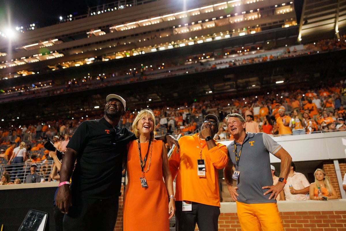 DondePlowman's tweet photo. Good morning, #VolNation! How we feeling?!

#GoVols #GBO 🍊 https://t.co/ysXGP3pEs7