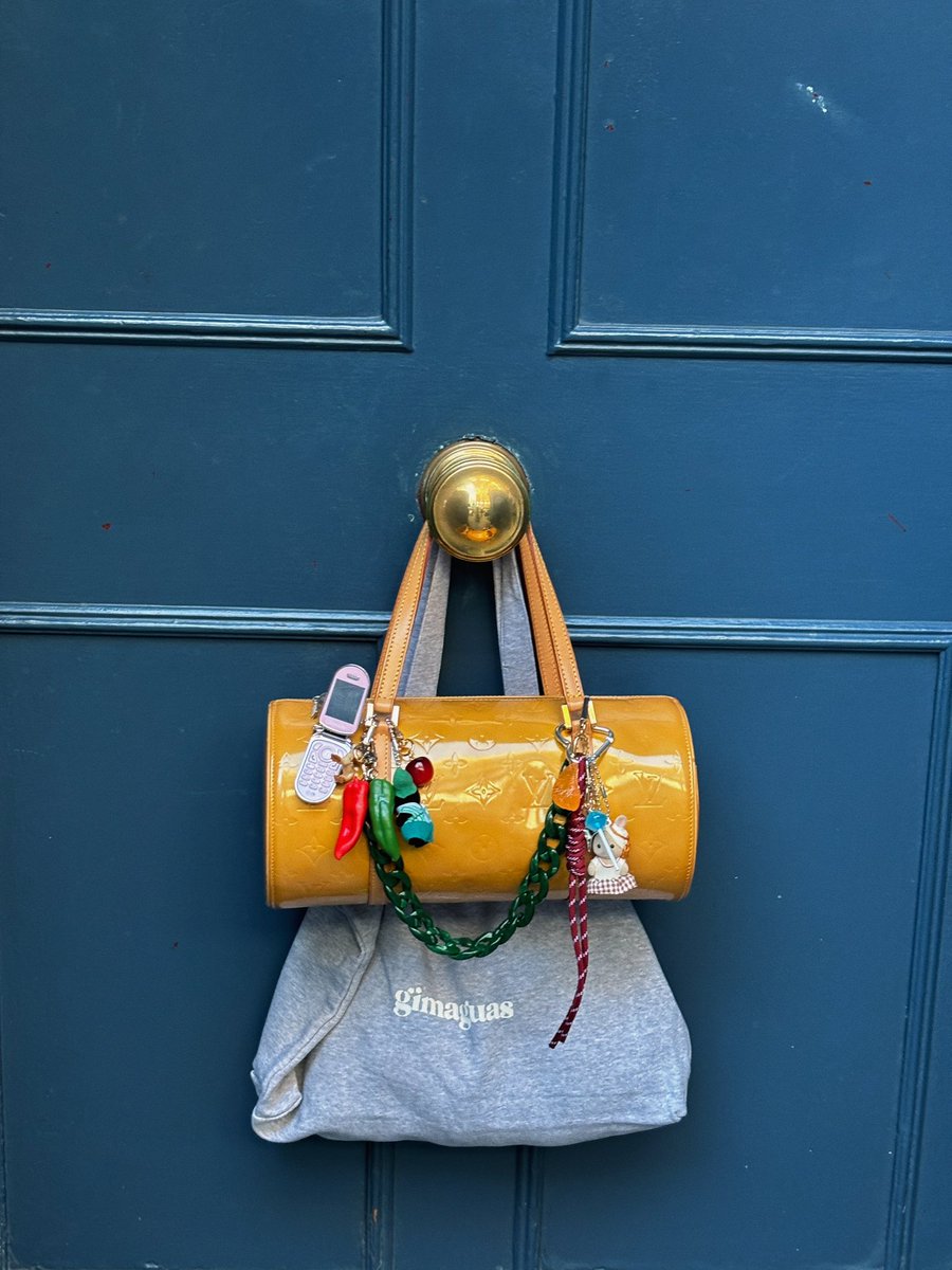 tashteshtish's tweet image. the art of bag trinkets