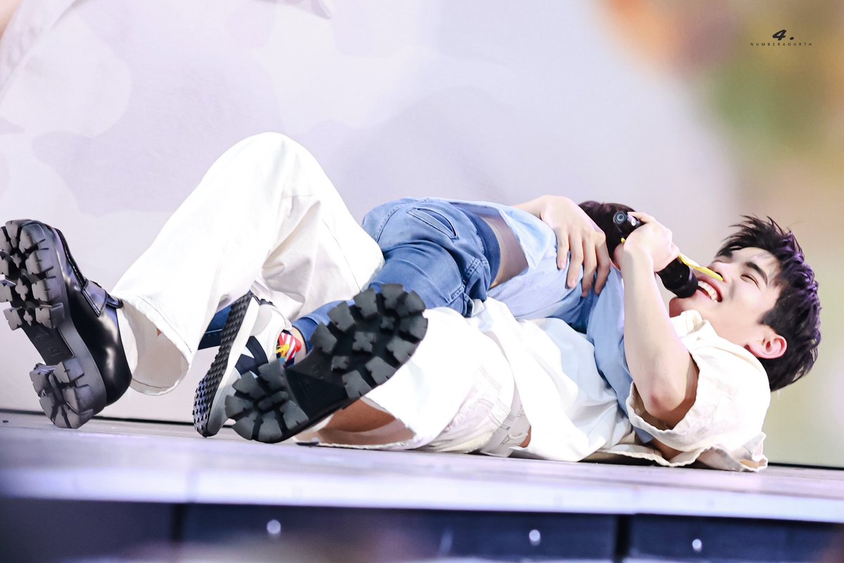 No_4ourth's tweet photo. โดนน้อลูก้าโถมกอดทั้งตัว ล้มกลิ้งเยยย เอ็นดูว์…

HAPPY TWENTY FOURTH  

#Happy20thFourth 
#โฟร์ท20ปีเป็นพี่แล้วครับ
#Fourthnattawat #โฟร์ทณัฐวรรธน์ https://t.co/4Pc73210cf