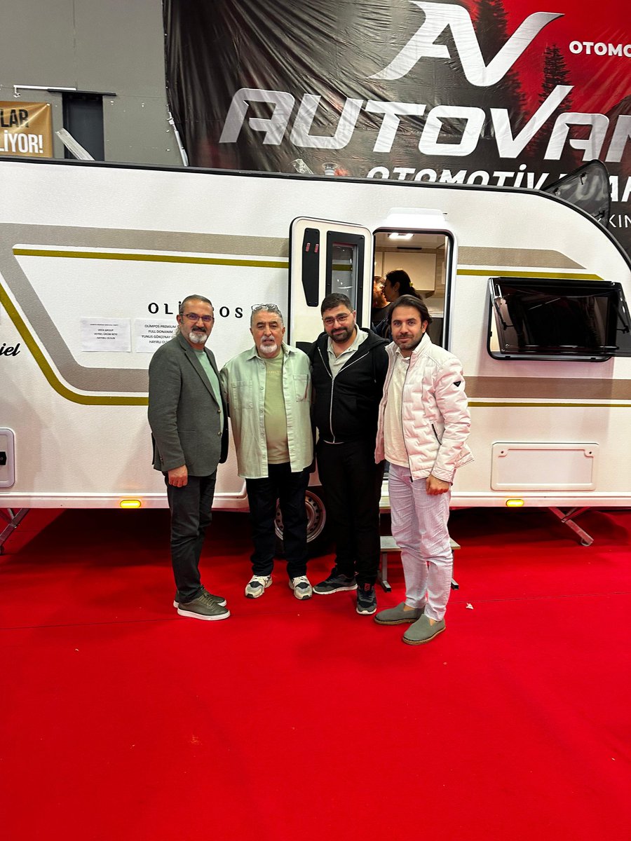 Kadri Salaz tweet media