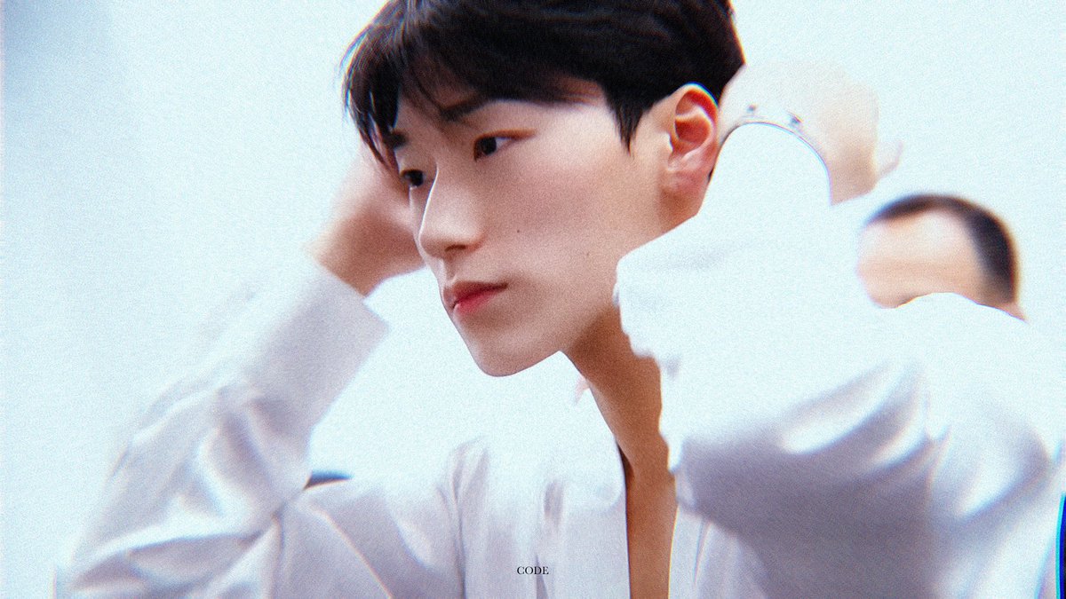 Code99710's tweet image. SAN in Dolce&amp;amp;Gabbana S/S 2025

#산 #SAN #에이티즈 #ATEEZ