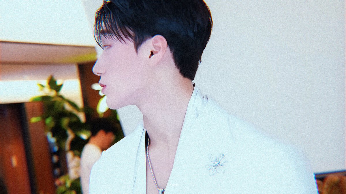 Code99710's tweet image. SAN in Dolce&amp;amp;Gabbana S/S 2025

#산 #SAN #에이티즈 #ATEEZ