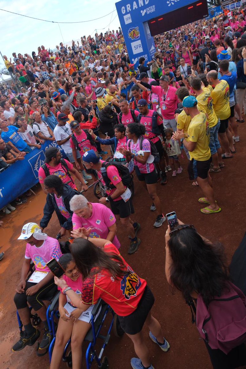 SFR Réunion (@sfr_reunion) on Twitter photo L'arrivée des Joëllettes : toujours un grand moment de grande émotion et d'enthousiasme sur la Diagonale des Fous. L'association Réunion Aventures avait des invités du Quebec avec un jeune porteur de handicap qui a joint 7 locaux pour découvrir les sentiers de l'île.#GRR24 L'arrivée des Joëllettes : toujours un grand moment de grande émotion et d'enthousiasme sur la Diagonale des Fous. L'association Réunion Aventures avait des invités du Quebec avec un jeune porteur de handicap qui a joint 7 locaux pour découvrir les sentiers de l'île.#GRR24