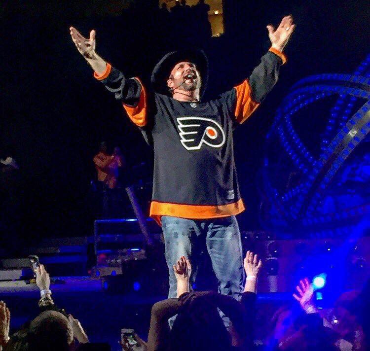 CherylGarwood's tweet photo. Hi G, I’m so sad to see ISG going away. But all great things must come to an end. Family is EVERYTHING and we are ALL a family now. How about a reunion every year a special ISG? Love you and thanks for always taking care of us. @ThatSamOlson @garthbrooks @BryanMMoore https://t.co/GiNwf0M88r