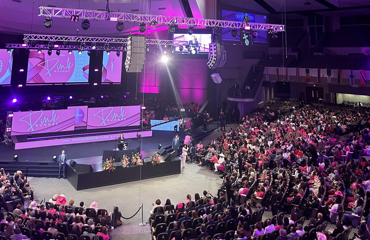 bluestein's tweet photo. Vice President Harris takes the stage at New Birth Missionary Baptist Church, where she is encouraging a “souls to the polls” drive to early vote this Sunday. The congregation sang her happy birthday after she arrived at the south DeKalb mega church. #gapol https://t.co/KxrnkpF4gk