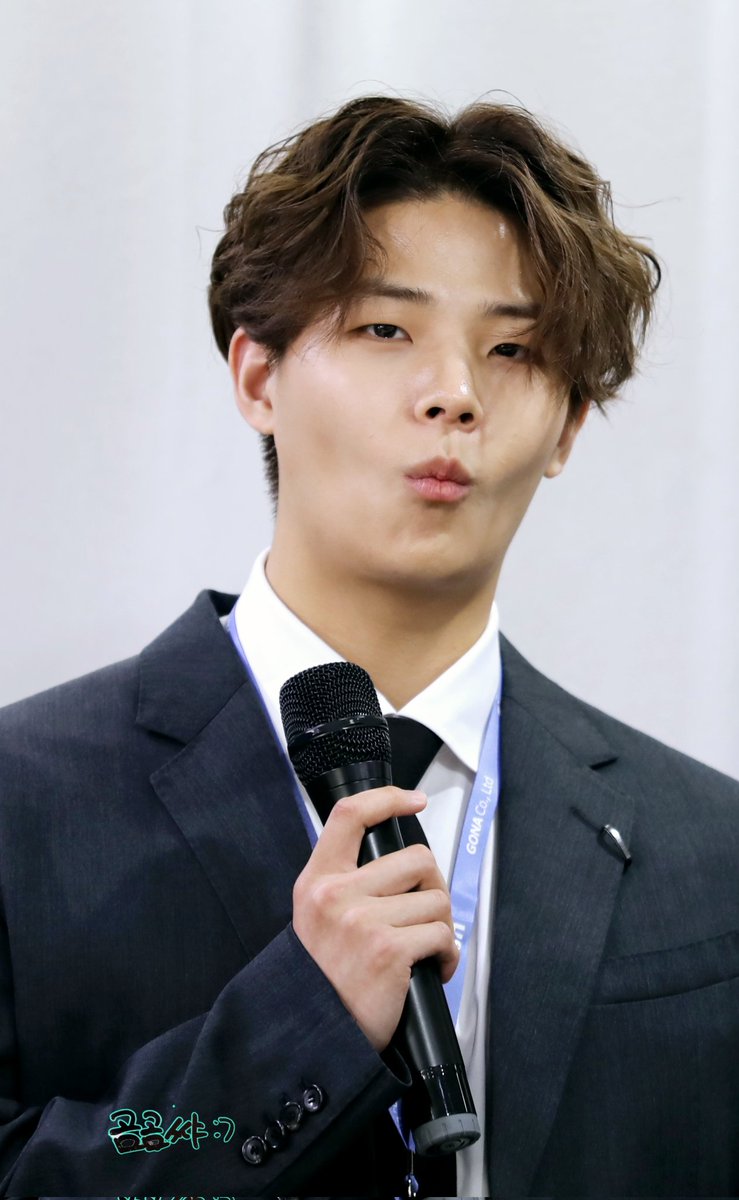 🎂🎂🎂
귀여운 손준형님 생일 축하합니다!
행복해라아아아 준형아 🫶🏻

#손준형 #고스트나인