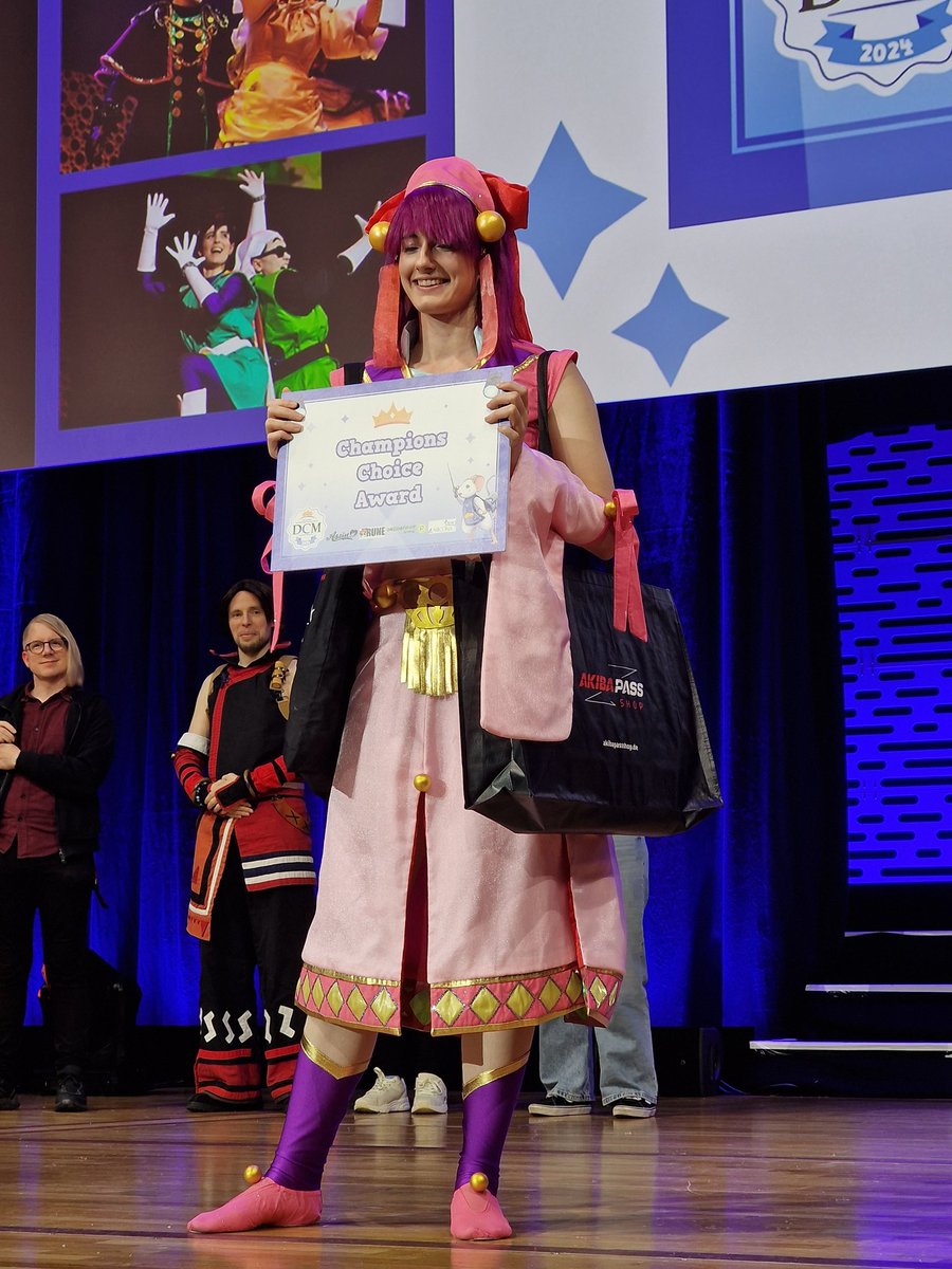 DCM Cosplay tweet media