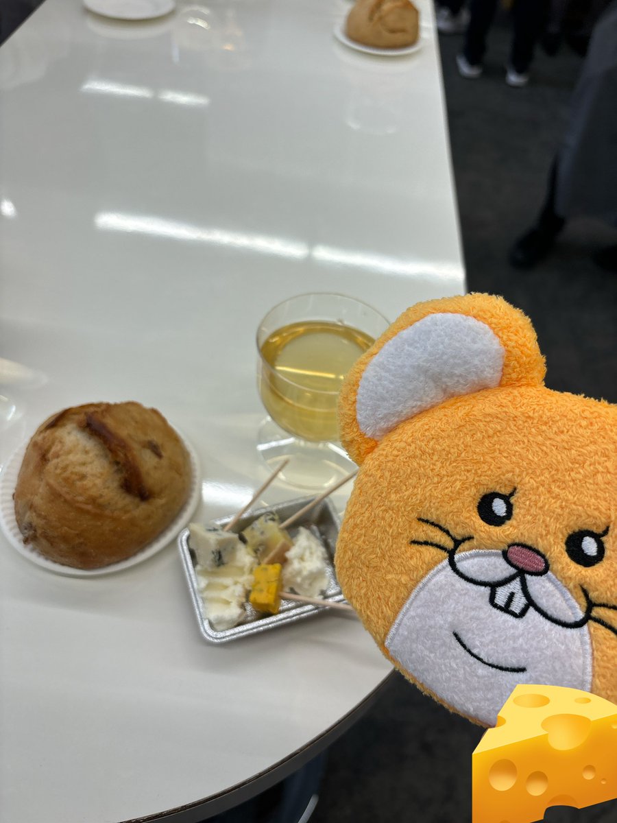 cheese_skr_ants's tweet photo. こんばんチージュ!!🧀🐹🧀
今日は日本最大級のチージュイベントの
 #CheeseFunFanFun
に大潜入っ！！ 🥷
北海道から沖縄まで全国のチージュをいただきまﾁｭた🥰
我らがSAKURA🌸なチージュもあったり楽しみが沢山っ！！
皆さんも是非っ✨️
 #チーズ  #スキネズミ https://t.co/jLDpQI6aVq