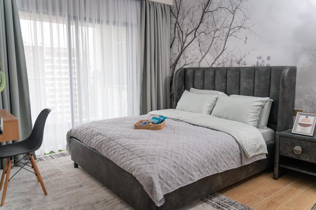 waweruglen's tweet photo. 📍Kilimani,Nairobi🇰🇪
This is a Fully Furnished 1 bedroom apartment ready for bookings. Well Curated, Elegantly Furnished and Very spacious . This apartment is perfect for Longterm and shortterm stays. 
Come have a breathtaking staycation in this aesthetically Pleasing space.

To Enquire
Call/Whatsapp Waweru From Walenhomes on
+254715614640

Amenities:
Fully Equipped Gym
Restaurant
High speed lifts
Ample Parking space
Tight security
Speed WiFi
Smart tv
Fully Fitted Kitchen
Backup Generator

Ksh 6,000 per night
Ksh 150,000 per month
#wawerurealtor #walenhomes #occupyuhurupark #MashujaaDay2024 #mashujaaday
