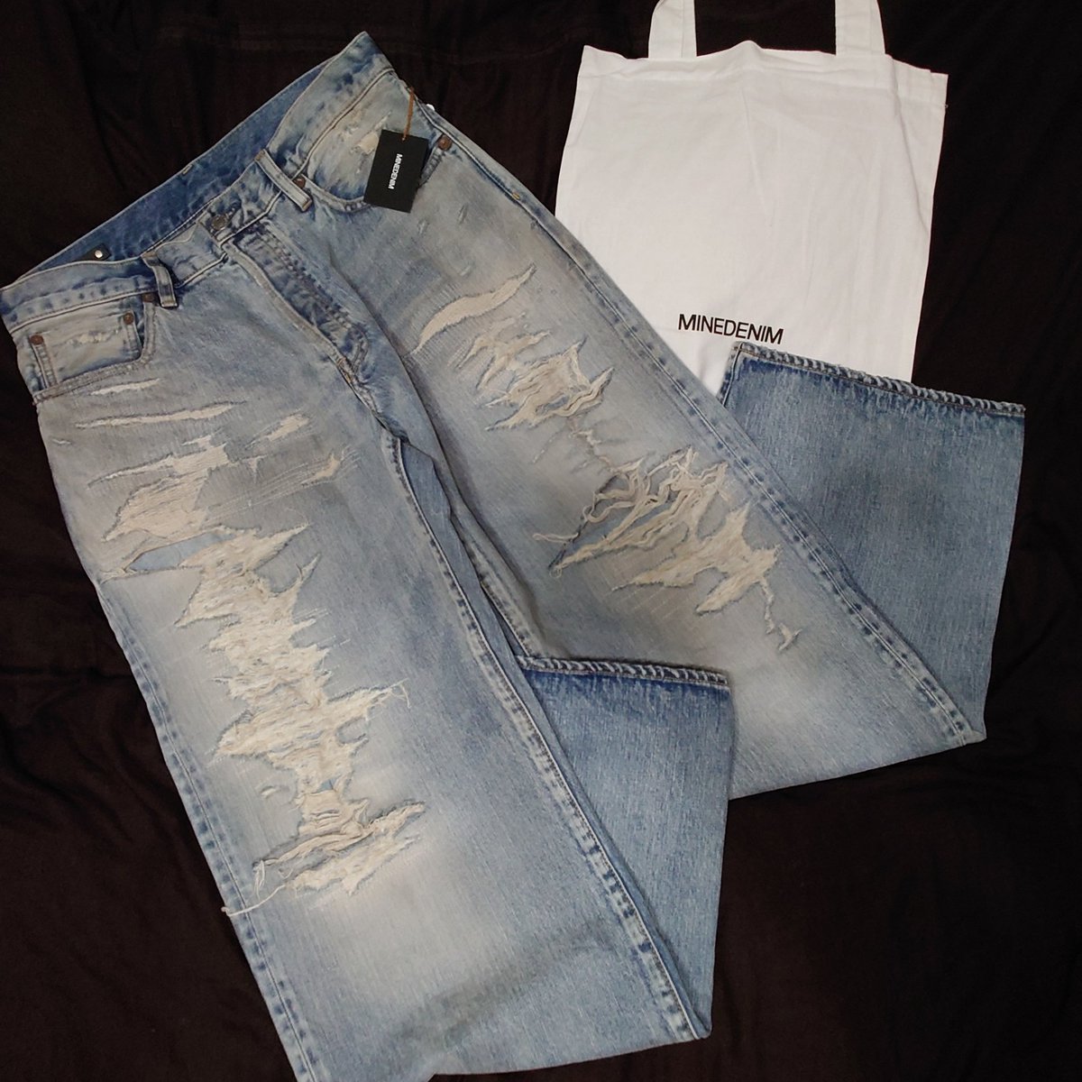 Mitsuya_Junichi's tweet image. MINEDENIM W.Straight 5pocket
もう1本太デニムが欲しくて、SALE価格になりゲット。
さすがの加工が素晴らしい。

#MINEDENIM #マインデニム #野口強 #バギーデニム #デニム