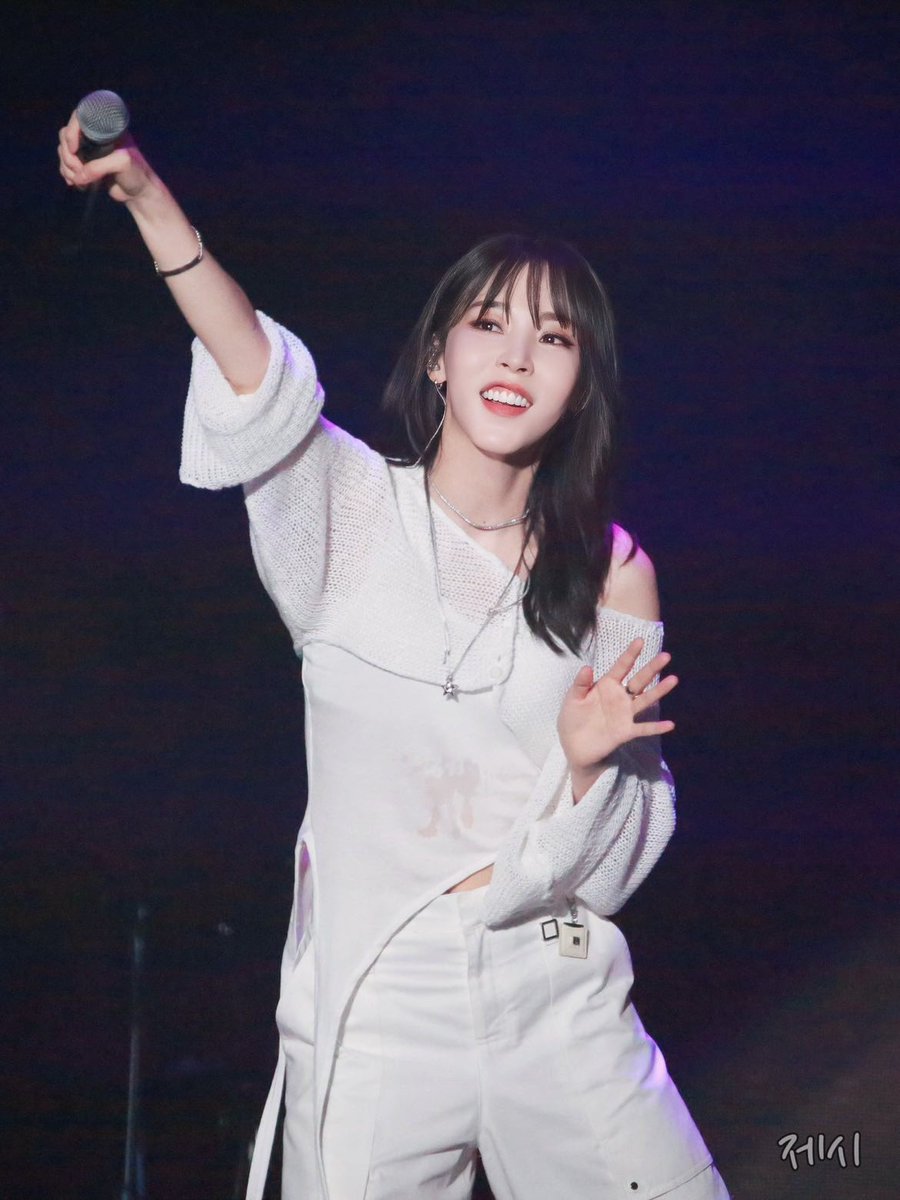 Hua I MAMAMOO tweet media