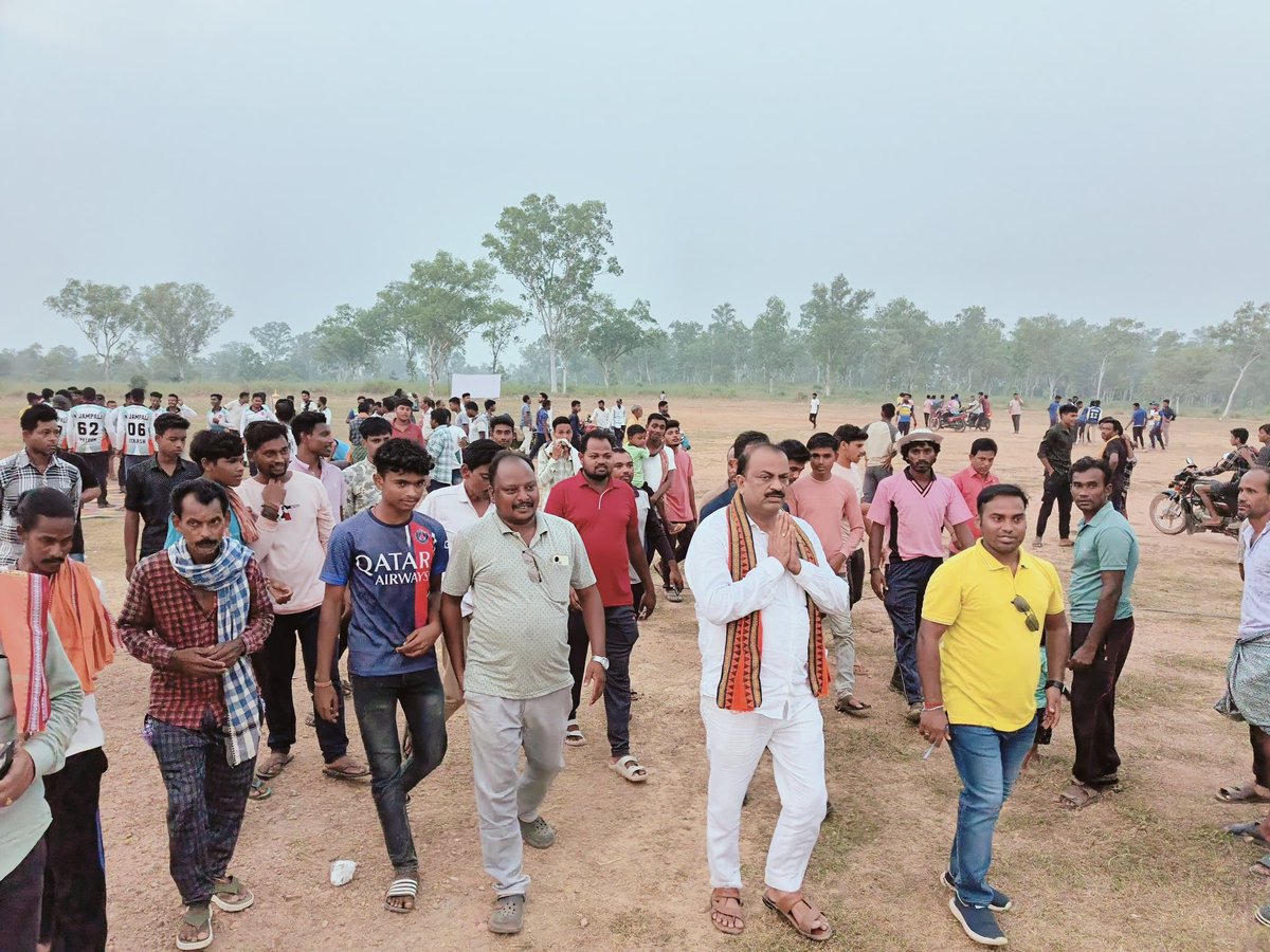 ashwiniksarangi's tweet photo. ବରଗଡ଼ ବିଧାନସଭା ନିର୍ବାଚନ ମଣ୍ଡଳୀ ଅନ୍ତର୍ଗତ ତାଲପାଲି ଗ୍ରାମରେ ଆୟୋଜିତ ମାଁ ସମଲେଶ୍ୱରୀ କ୍ରିକେଟ୍ ଟୁର୍ଣ୍ଣାମେଣ୍ଟର ଫାଇନାଲ୍‌ ମ୍ୟାଚ୍‌ରେ ମୁଖ୍ୟ ଅତିଥି ଭାବରେ ଯୋଗ ଦେଲି ଏବଂ ଖେଳାଳୀମାନଙ୍କୁ ଉତ୍ସାହିତ କଲି।

#crickettournament #talpali #bargarhconstituency #bargarh #odisha #jansampark https://t.co/KvPg43jVVO