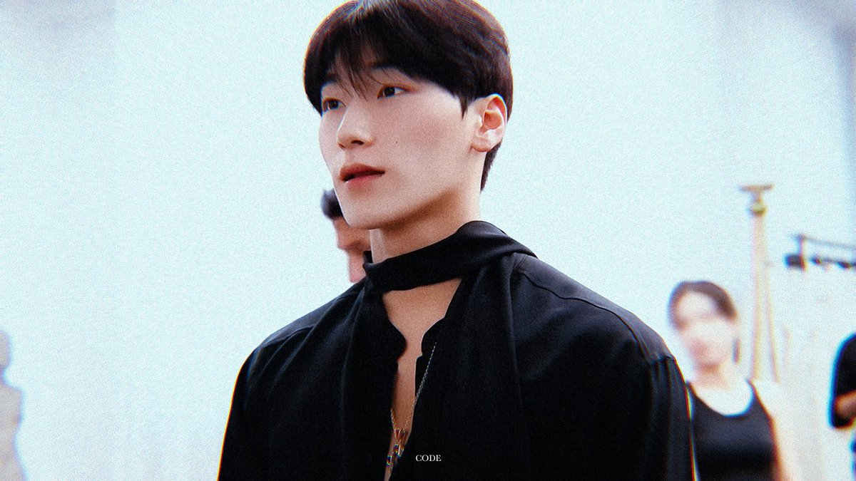 Code99710's tweet image. SAN in Dolce&amp;amp;Gabbana S/S 2025

#산 #SAN #에이티즈 #ATEEZ