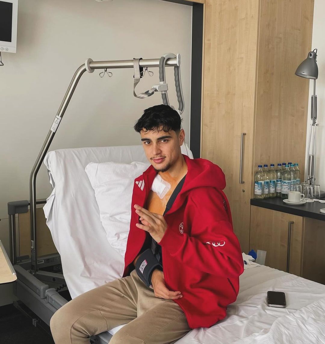 iMiaSanMia's tweet photo. Aleks Pavlović on IG after his surgery: 'Thank you for your kind messages. Surgery went well. Now I'll give everything to get back on the pitch as soon as possible. I'll come back stronger' https://t.co/sl5xTbVjzy