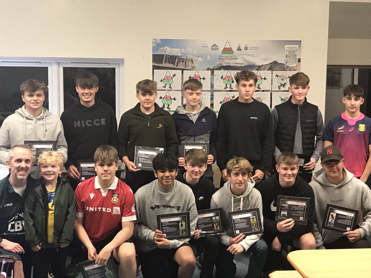 Bittersweet saying farewell to the U15s CWN 🏏 team but so many fabulous memories we take with us. Such huge gratitude, love and respect to <a href="/lonny1698/">Gareth Lanagan</a> for his all-in approach over the past years! 🙌🏼👏🏼🫶