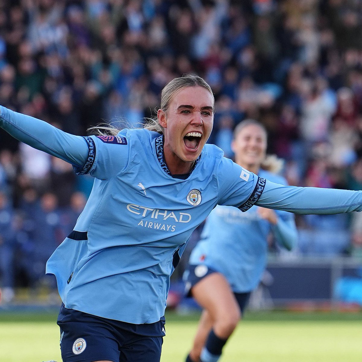 DAZNWFootball's tweet photo. 🥳 STAND UP FOR JILL ROORD! https://t.co/eazhcABtJ1