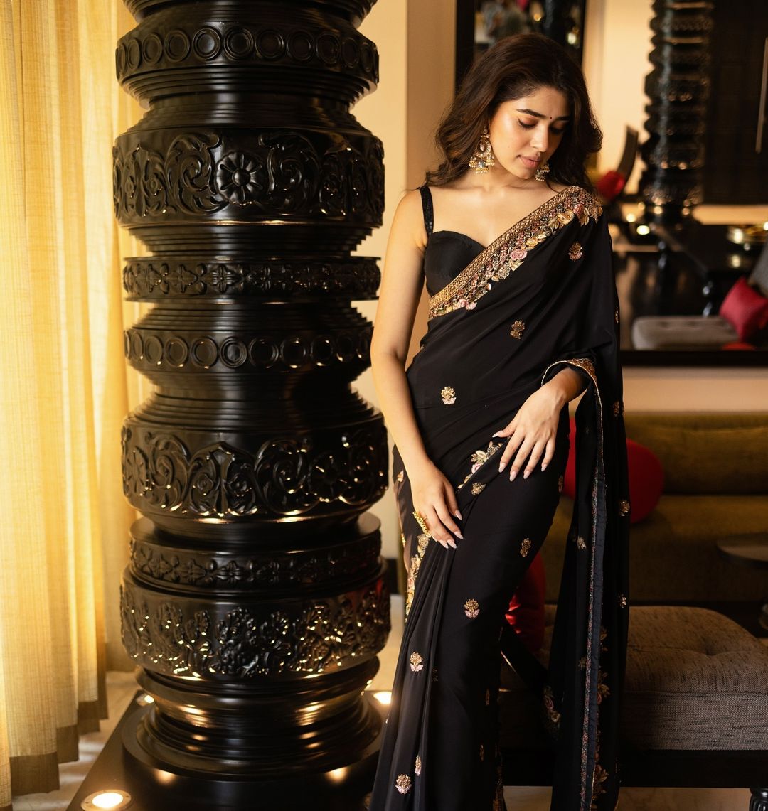 GaVf1mwWwAAAVu0?format=jpg&name=medium