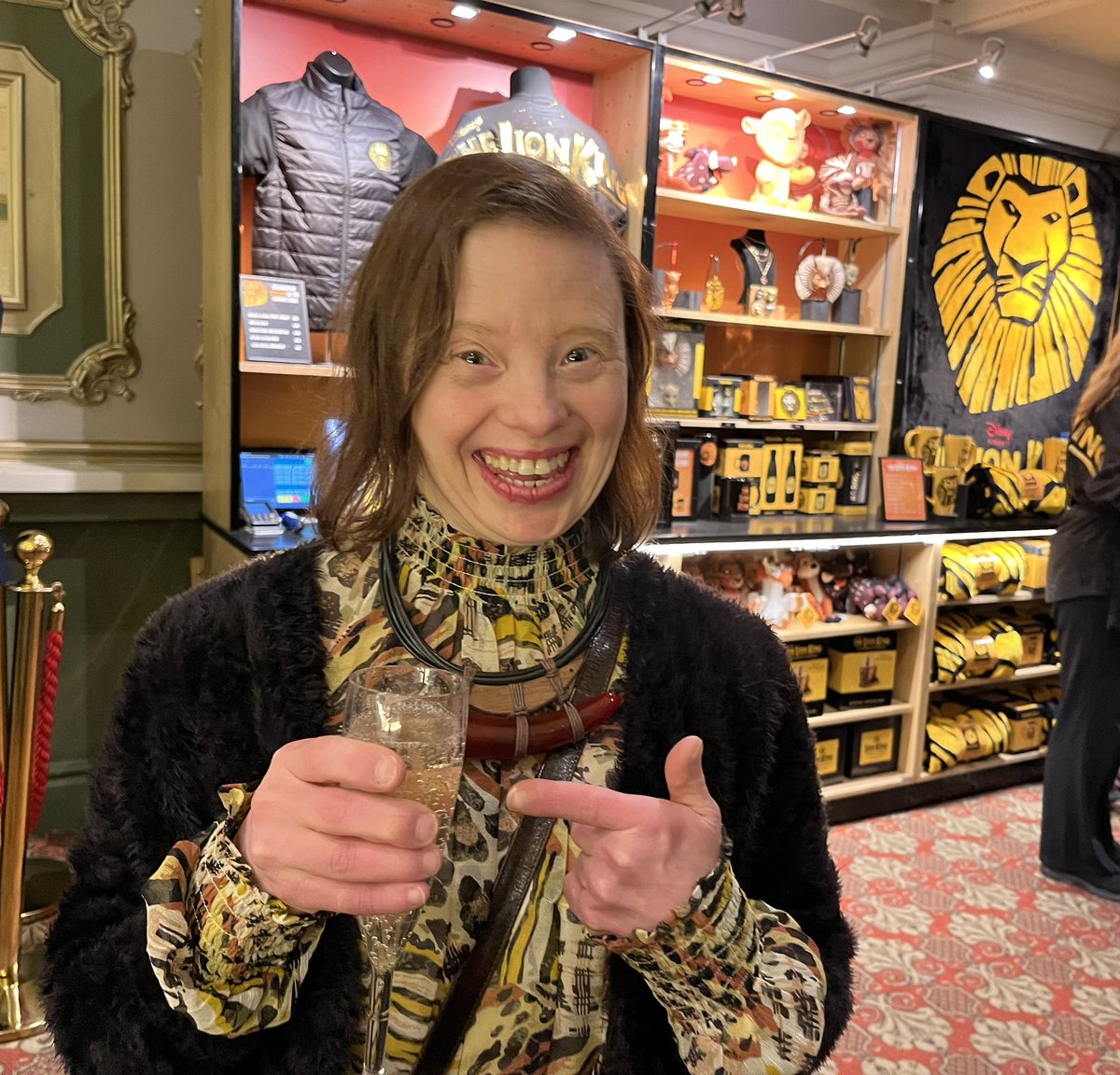 Sarah Gordy (@sarah_gordy) on Twitter photo Super excited to be here to celebrate 25th anniversary @thelionkinguk can’t wait to see the show! #lionkingmusical 🦁❤️ <a href="/TheLionKing/">The Lion King - Musical</a> Super excited to be here to celebrate 25th anniversary @thelionkinguk can’t wait to see the show! #lionkingmusical 🦁❤️ <a href="/TheLionKing/">The Lion King - Musical</a>