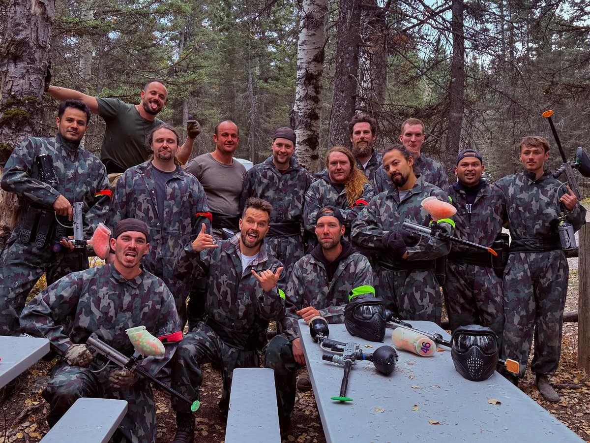 CendonMabel's tweet photo. #SundayGraham Good day @GrahamWardle and fans.
Paintball at Rampage Paintball Calgaryπ₯
The boys are having fun ππ...I hope you have a wonderful weekend, Graham...we love you β₯ https://t.co/nsAJ8to5fM