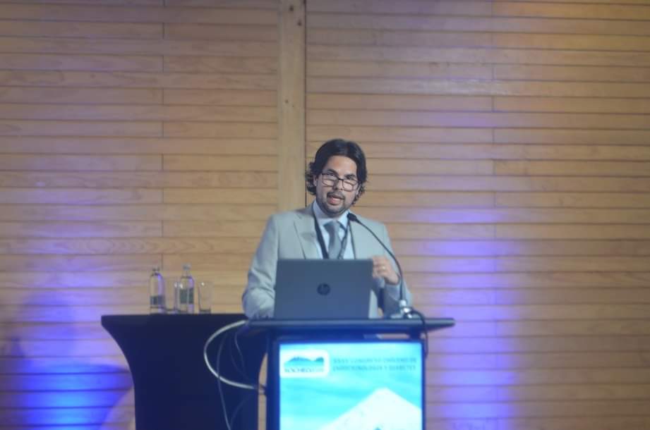 Dr. Patricio Salman efectuó la presentación "Terapia con células madre mesenquimales derivadas del tejido adiposo como nueva opción de tratamiento para la diabetes mellitus".

#SOCHED #Endocrinología #Diabetes #CongresoSOCHED2024