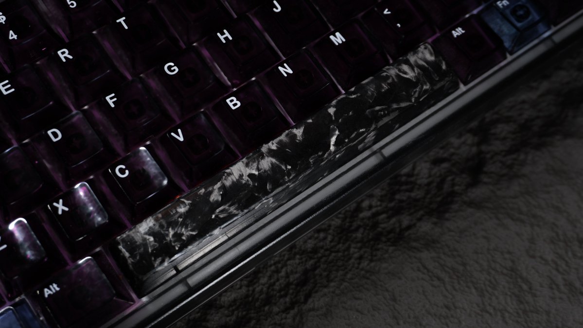 ShopKaboki's tweet photo. 🎉 Welcome to Kaboki! 🎉
We’re revolutionising keycaps with chopped carbon fiber, crafted like supercars! 
🔑 4 collections: 3K, 25K, Gold, &amp; UV
💻 Cherry Profile
🔔 Currently producing 1U &amp; 6.25U keycaps only

Join our Discord for more updates!👇
👉 https://t.co/fV96nC58J6 https://t.co/bjLPWGb4fs