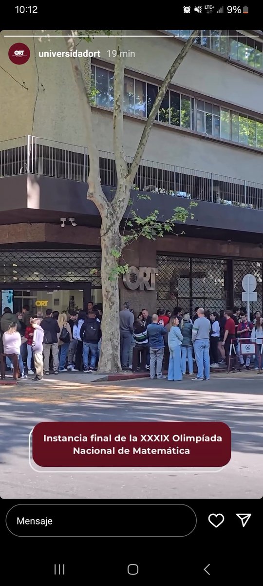 Una final más... con los participantes ya haciendo sus pruebas, los docentes tomando seminarios y los jurados respondiendo preguntas