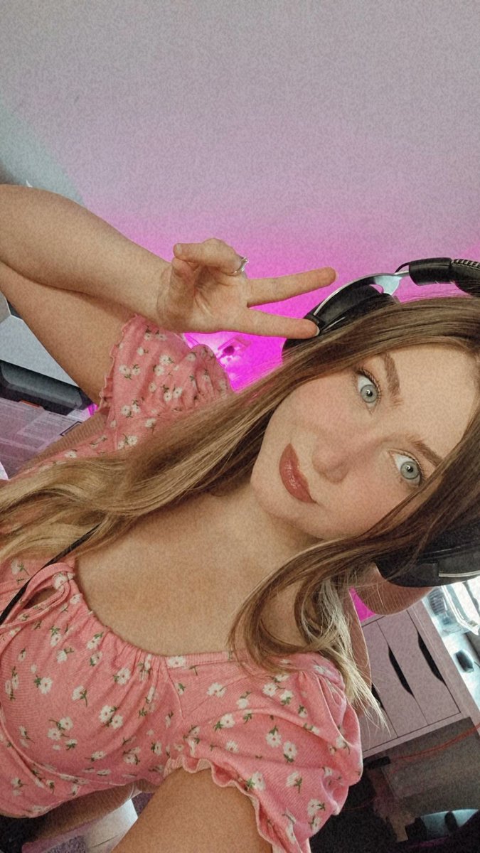 SwiftMiss tweet media