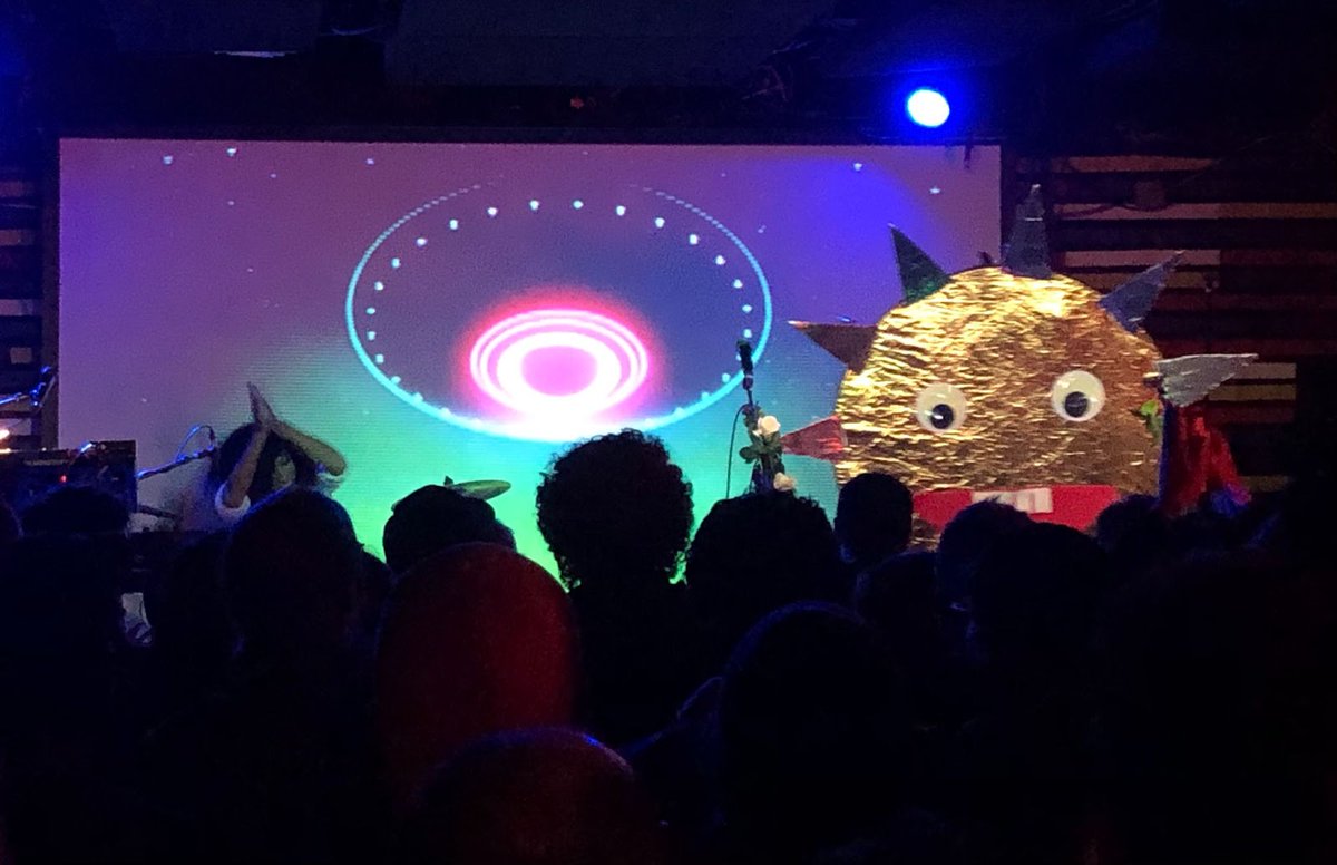 PrincePalu's tweet photo. Hey friends, I got to see @laluzers at @barleritzpdb and wrote about it. Have a read here on the @CJLO1690AM  website https://t.co/gD4540Nr9F 🛸🌺🌼🌸🪐🌟💫🍮 https://t.co/SXUUuGVRyX