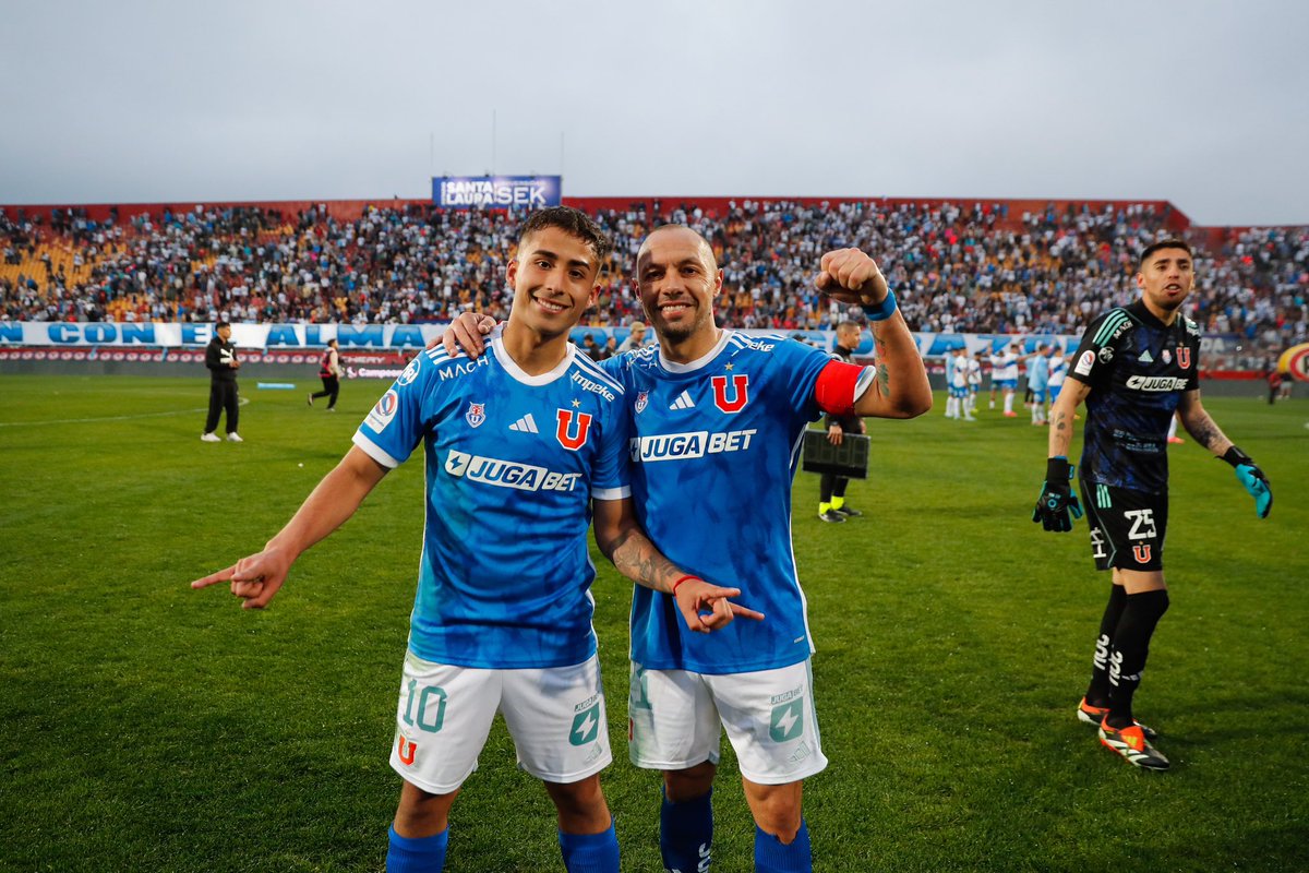 udechile's tweet photo. Buen día, azules 💙 https://t.co/2dAP93fSxV