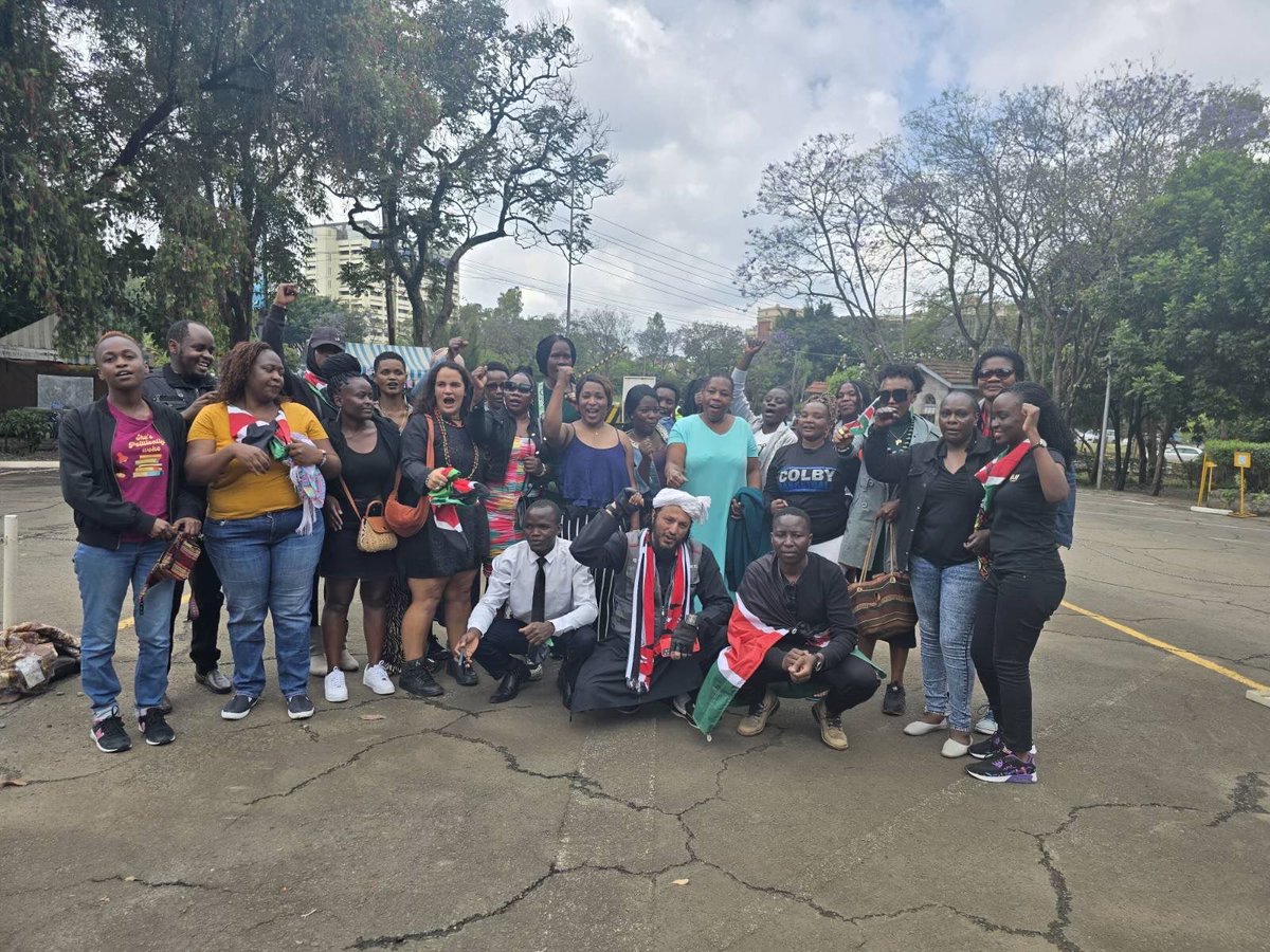 MigunaMiguna's tweet photo. On this Mashujaa Day many years ago, fearless Mothers of Political Prisoners gathered and occupied the Freedom Corner, next to Uhuru Park, to demand for the release of their sons from Nyayo Torture Chamber and other dungeons.
They occupied the Freedom Corner DAILY from February 28, 1992 and continued non-stop for one whole year until Moi succumbed and released their wrongfully imprisoned sons.
In that regard, we support these brave and patriotic women who gathered and occupied the Freedom Corner today. This a positive first step.
We urge them and other Kenyans who can to so to make this a daily occurrence. Liberation will only be attained by daily resistance.
This is a message of solidarity and comradeship.
#HappyMashujaaDay2024
Aluta Continua! Viva!
#RutoMustGoNow