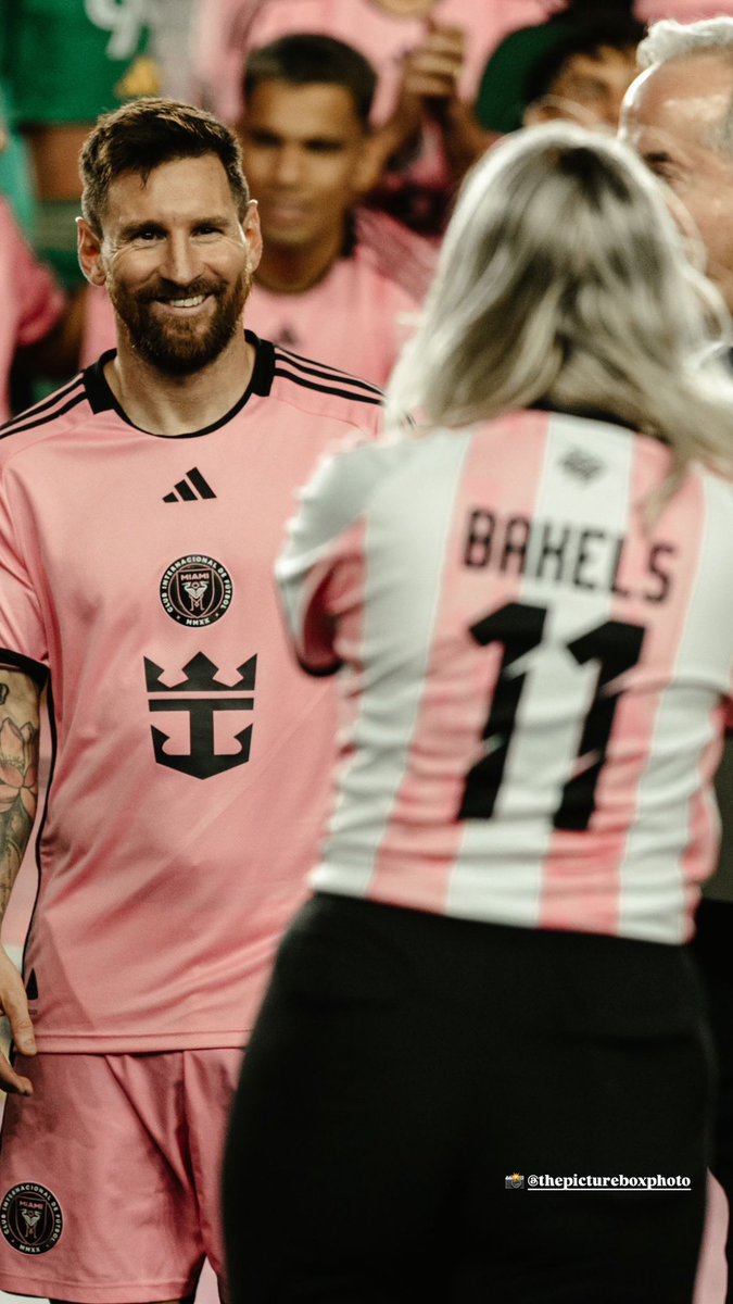 Rebecca Bakels tweet media