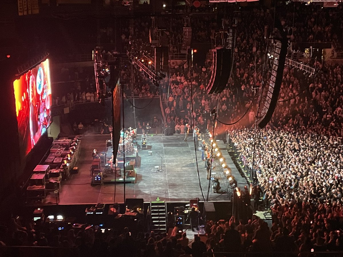 Huge day in Friartown yesterday for #PCHomecoming with multiple <a href="/PCAthletics/">Providence Friars</a> events taking place and capped off by an incredible #LateNightMadness at <a href="/The_AMPPVD/">Amica Mutual Pavilion</a> with <a href="/zacbrownband/">Zac Brown Band</a> #gofriars