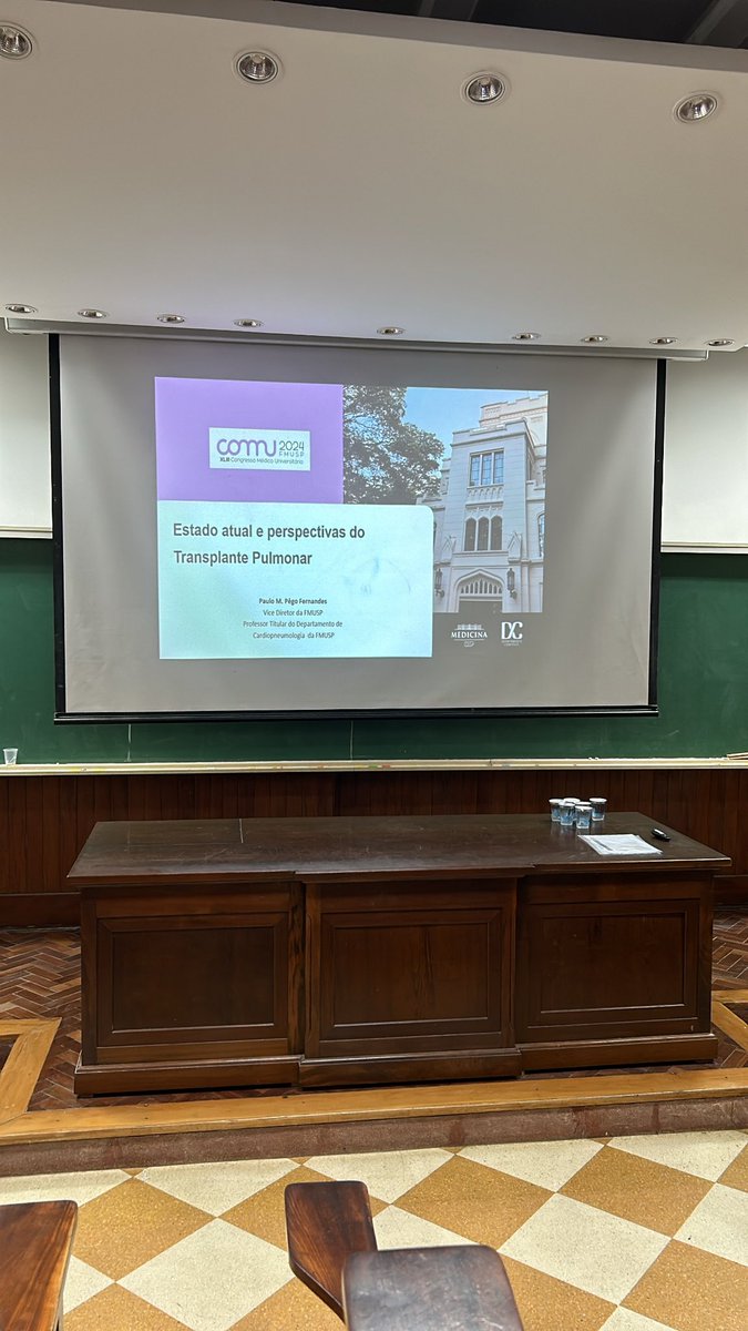 Pelo segundo ano consecutivo no curso de transplantes aqui na usp 🫶🏻